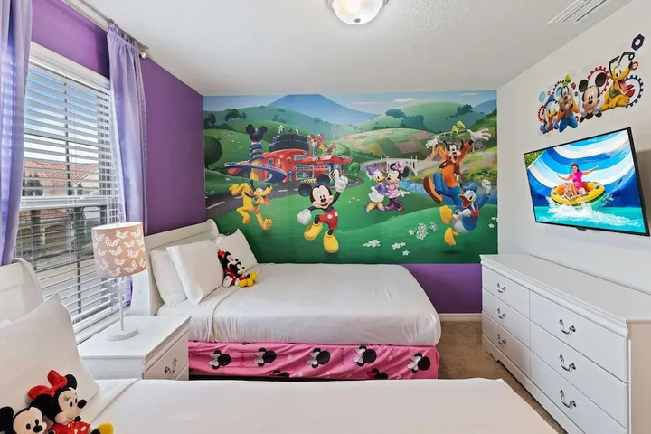 Room 6 of 23
