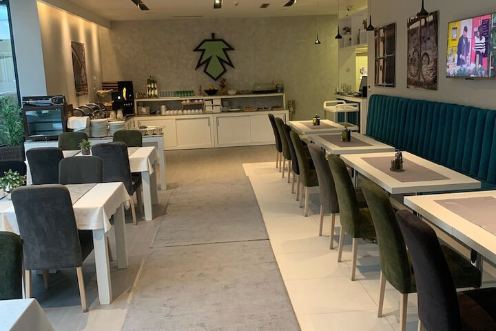Dining 116 of 136