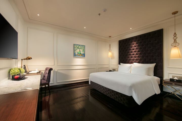 Room 13 of 144