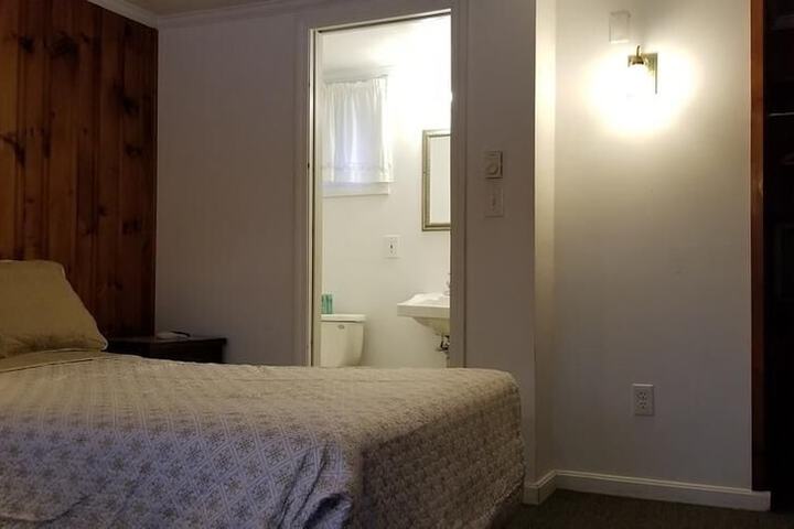 Room 6 of 60