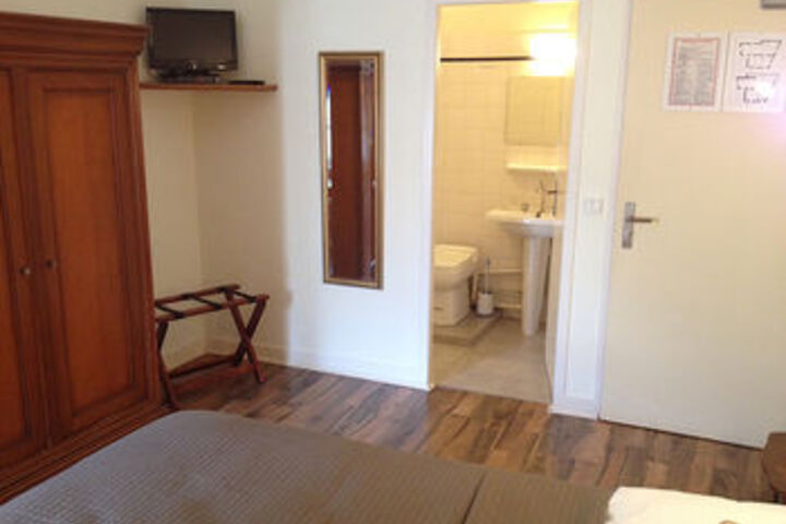 Room 21 of 44