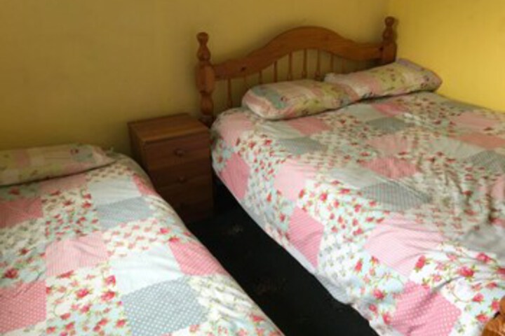 Room 12 of 28