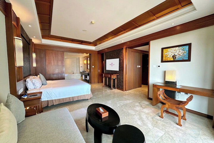 Room 7 of 158