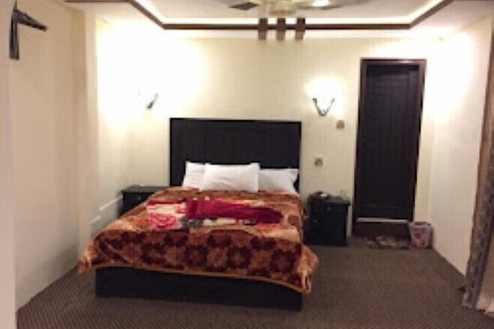 Room 15 of 15