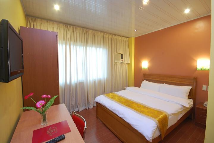 Room 7 of 70