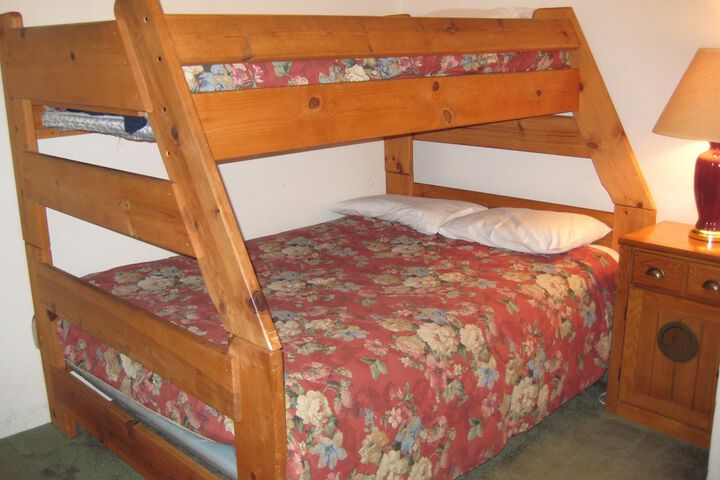 Room 12 of 104