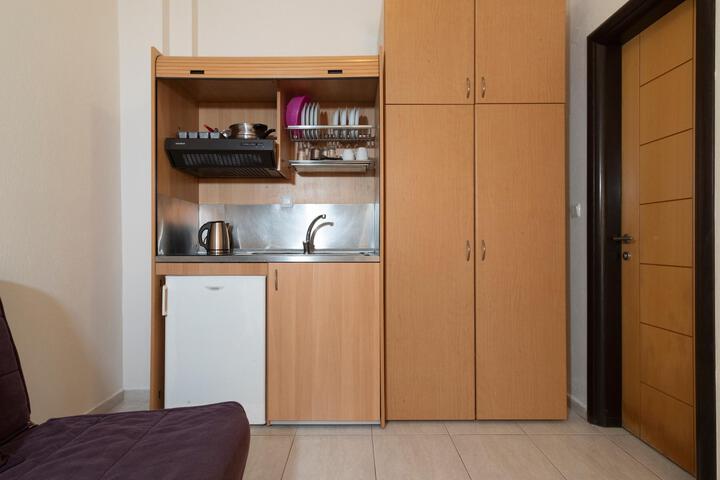 Room 2 of 38