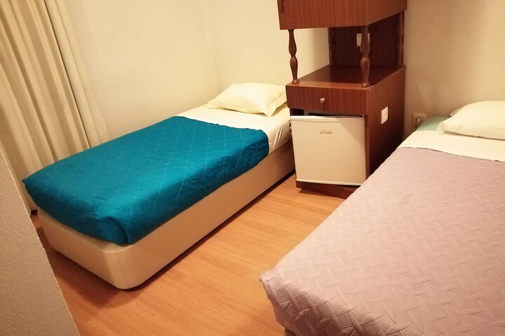 Room 9 of 81