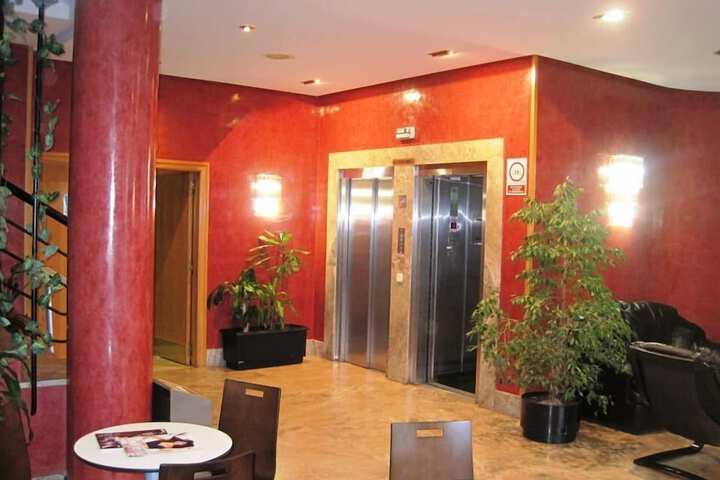 Guest Lobby