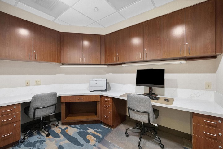 Business Center 66 of 73