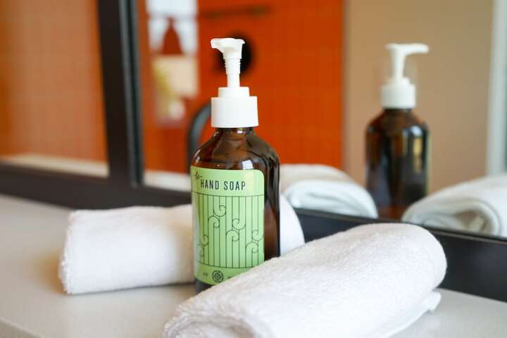 Bathroom amenities