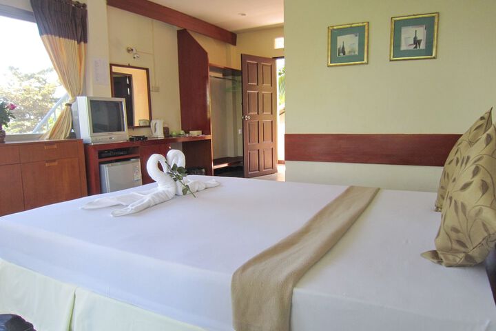 Room 2 of 23