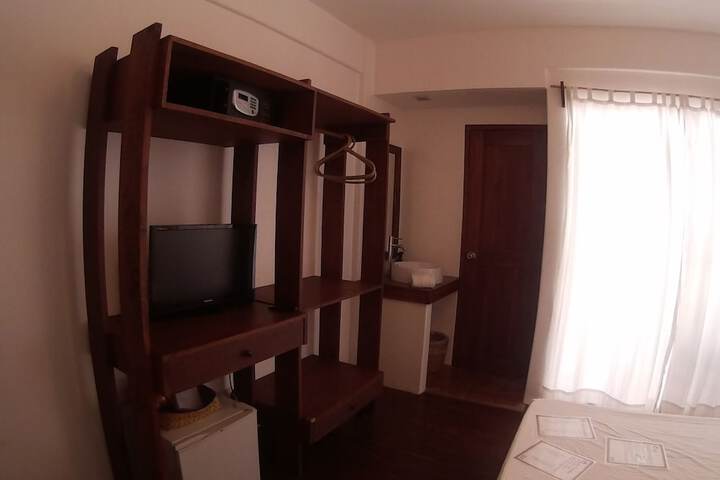 Room 11 of 50