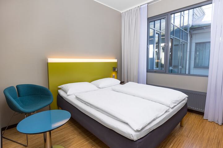 Room 15 of 71