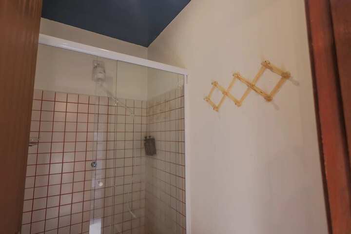 Room 6 of 19