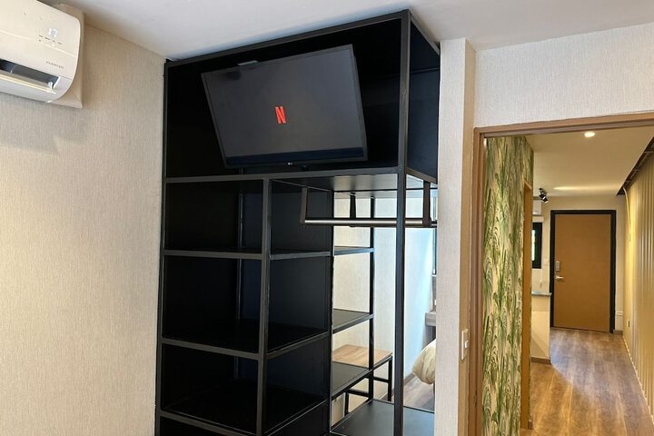 Room 18 of 36