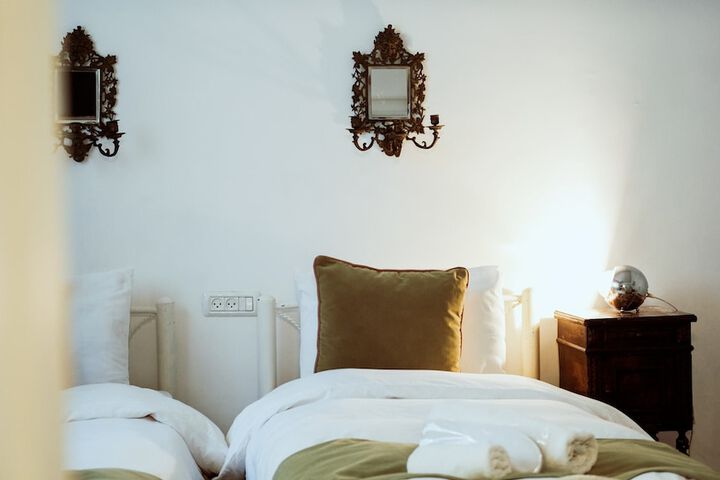 Room 48 of 166