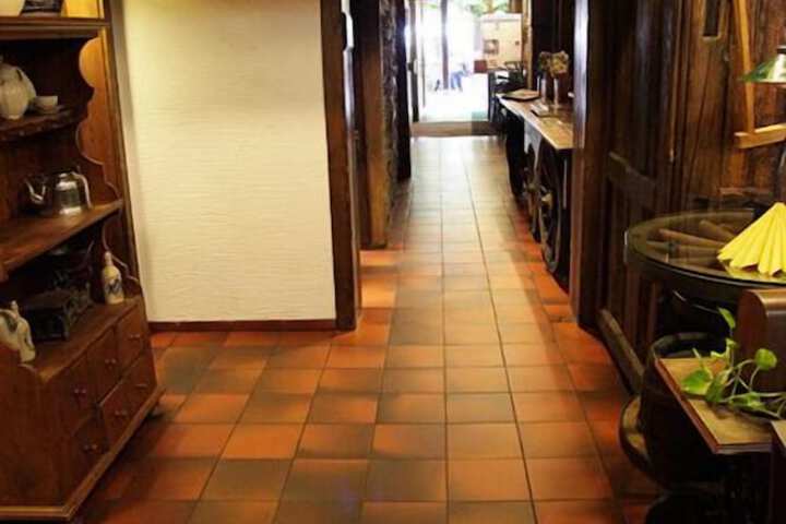 Ballroom/Hall 36 of 40
