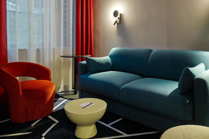 Room 14 of 64