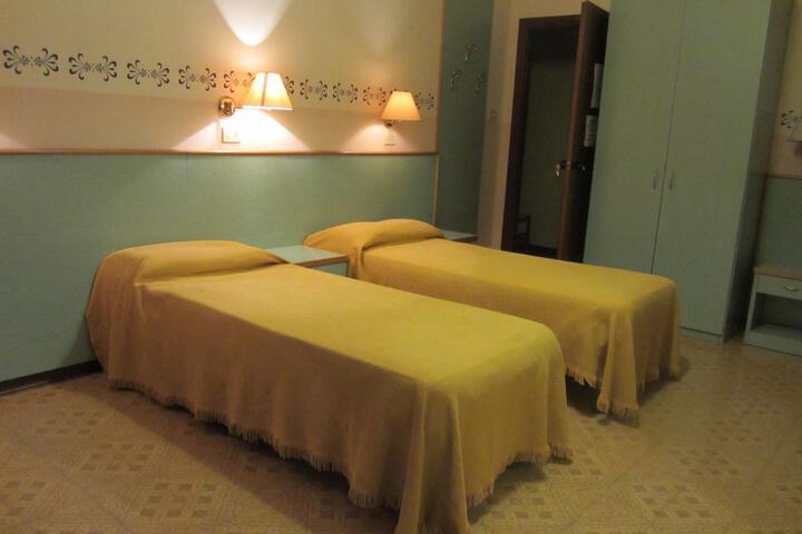 Room 15 of 47