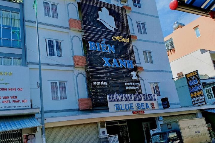 Hotel Exterior 37 of 37