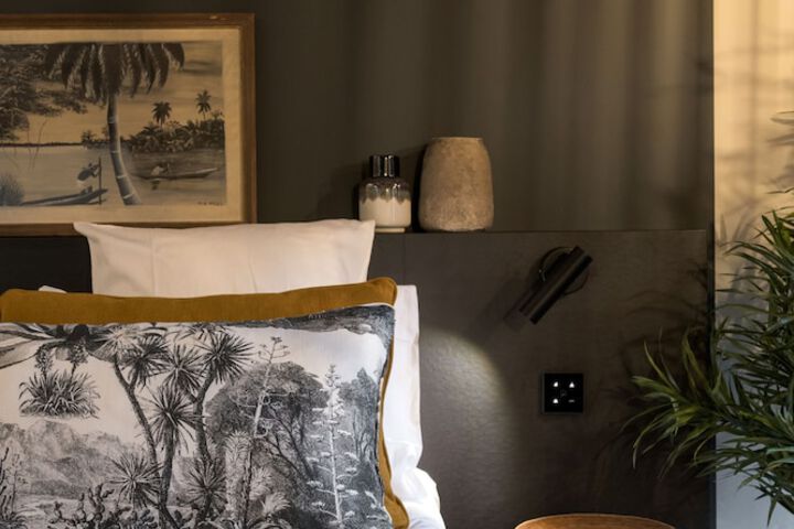 Room 48 of 285