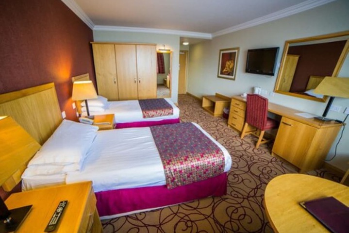 Room 4 of 50