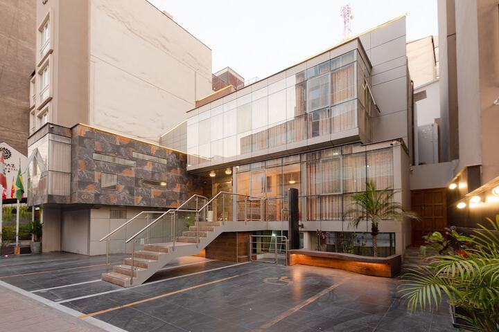 Ayenda Montreal Miraflores
