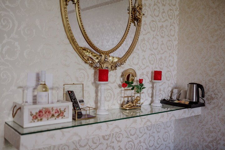 Room 33 of 120
