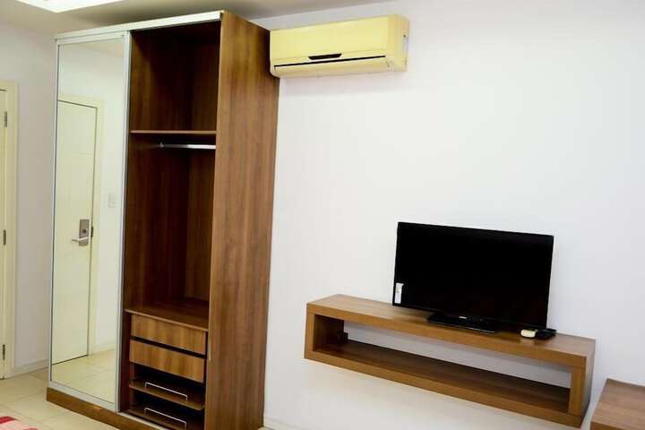 Room 9 of 27