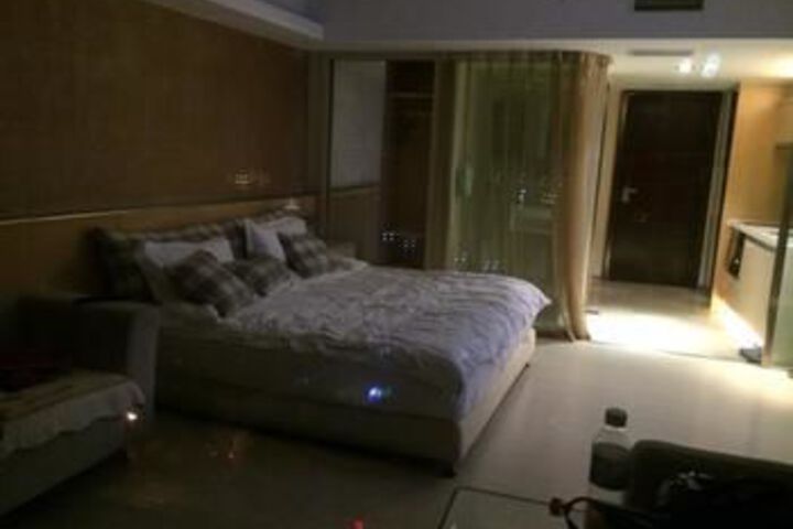 Room 33 of 51