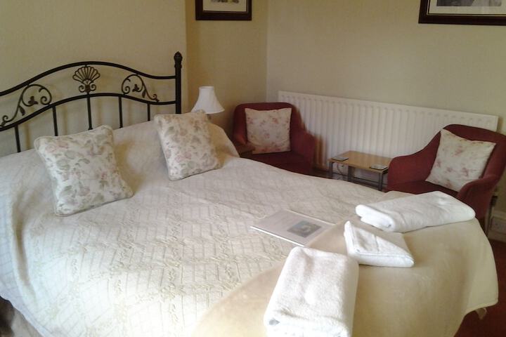 Room 15 of 37