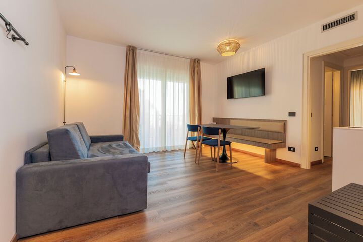 Room 49 of 125