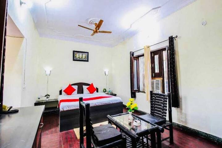 Room 2 of 13