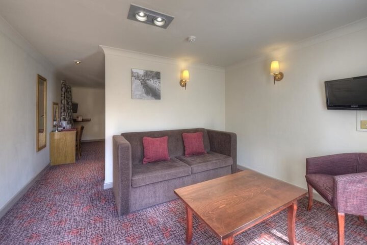 Room 8 of 46