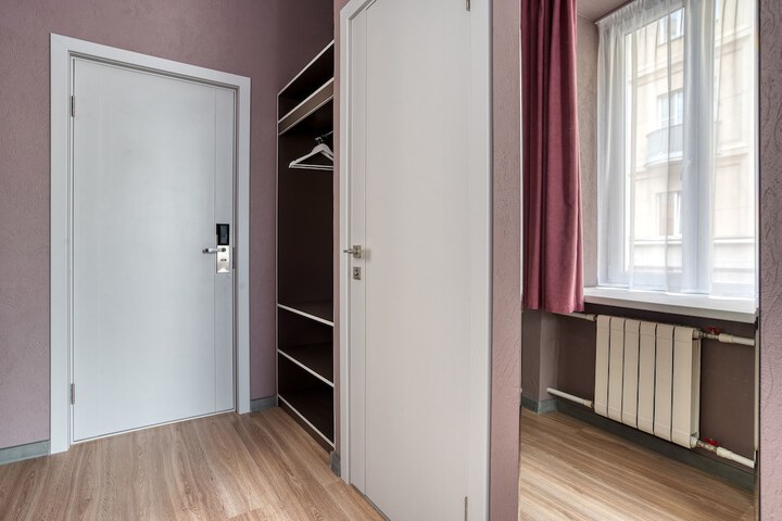 Room 13 of 43