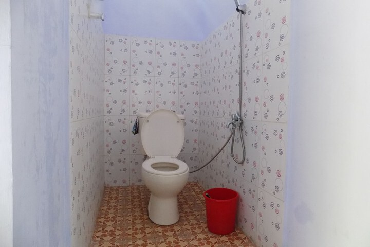 Room 12 of 27