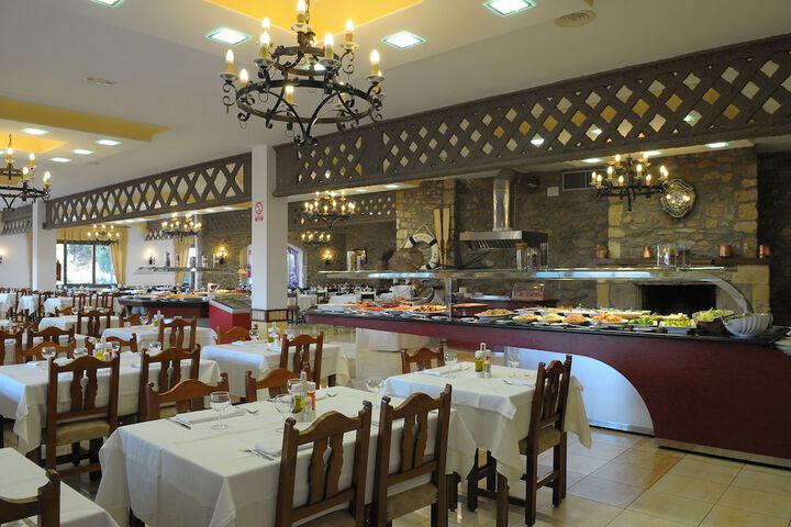 Dining 49 of 79