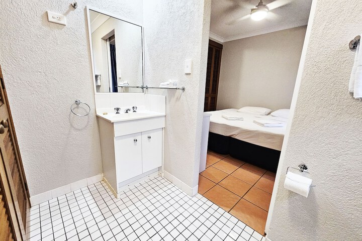 Room 19 of 28