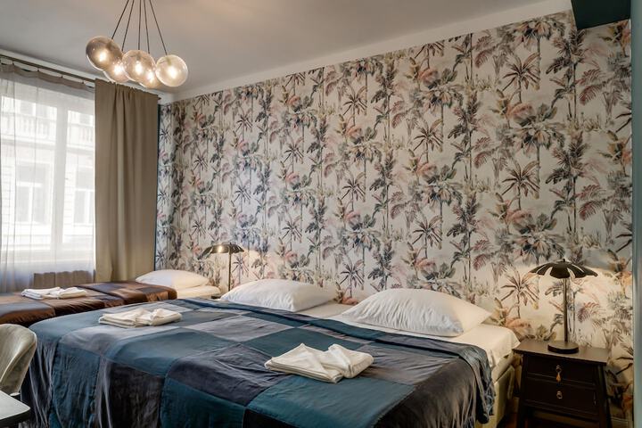 Room 10 of 24