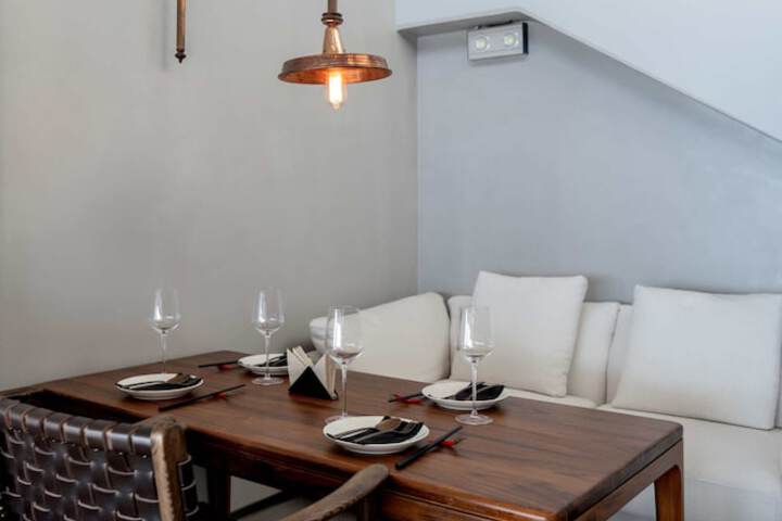 Dining 128 of 182