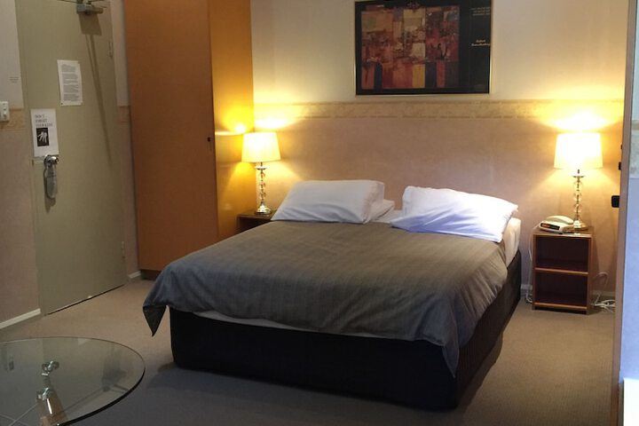 Room 13 of 60