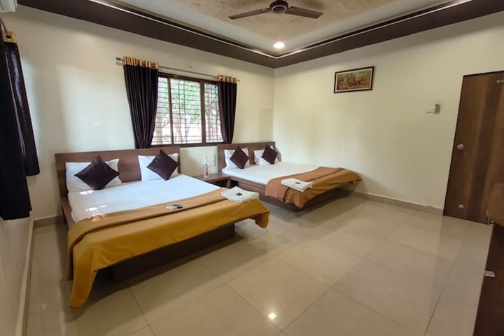 Room 6 of 31