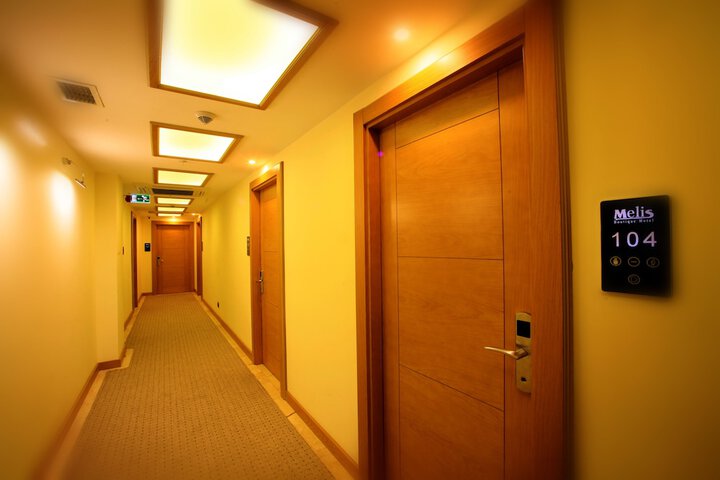 Ballroom/Hall 65 of 74