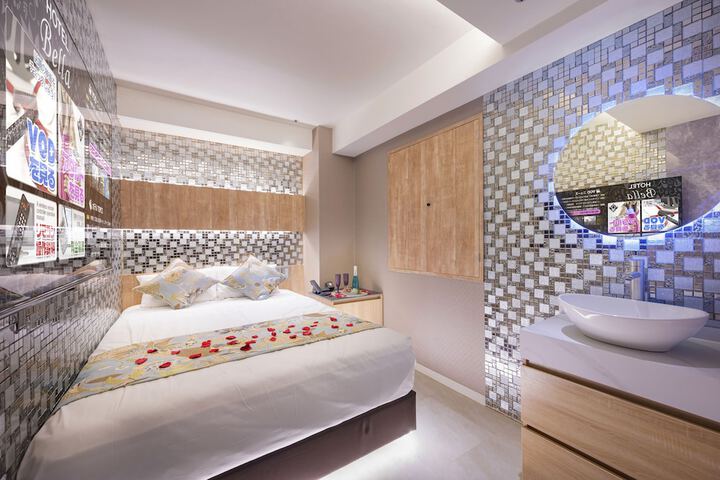Room 9 of 31