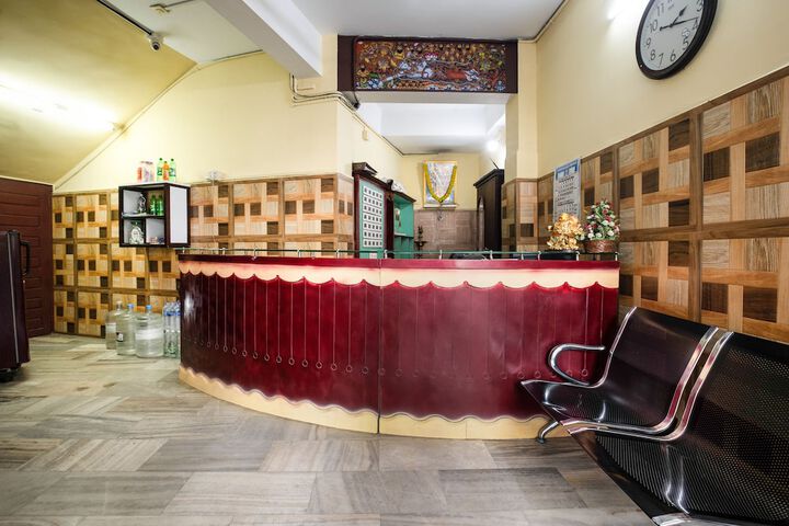 SPOT ON 49545 Sangamam Tourist Home