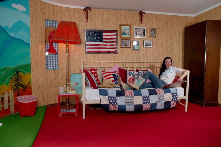Room 27 of 272