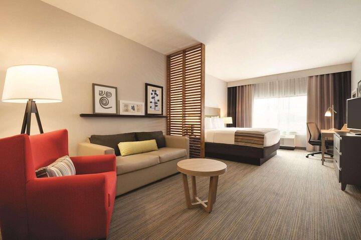 Room 13 of 26