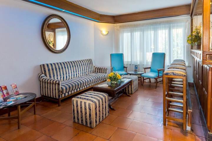 Hotel Interior 5 of 29