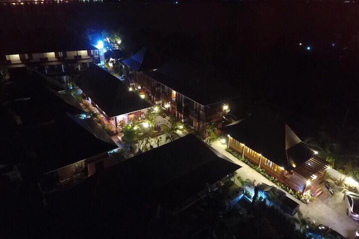Khum Sai Ngam Hotel & Resort
